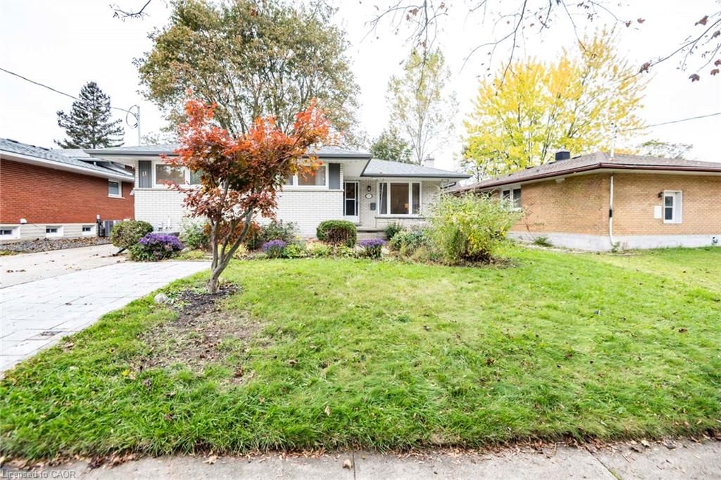 Single Family Residence for sale at 11 Duncairn Avenue, Kitchener, ON, N2M 4S5 - Forest Hill - MLS: 40871631