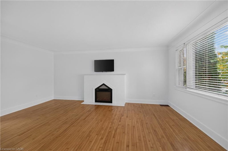 247 Homewood Avenue photo 5