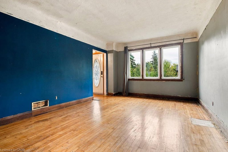 1353 Birch Avenue photo 4