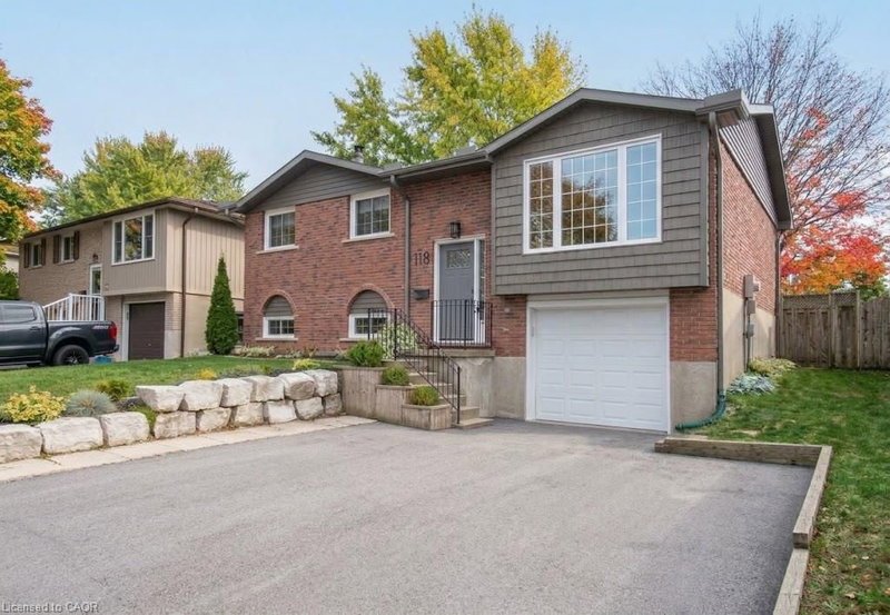 118 Wheatfield Crescent photo 2