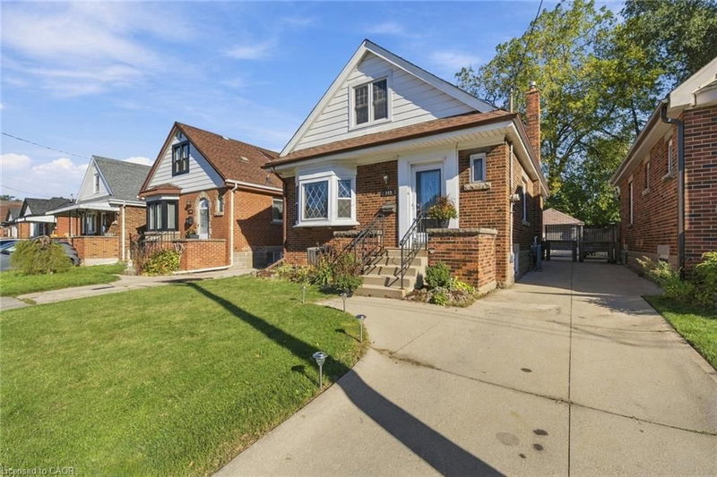 143 Huxley Avenue S