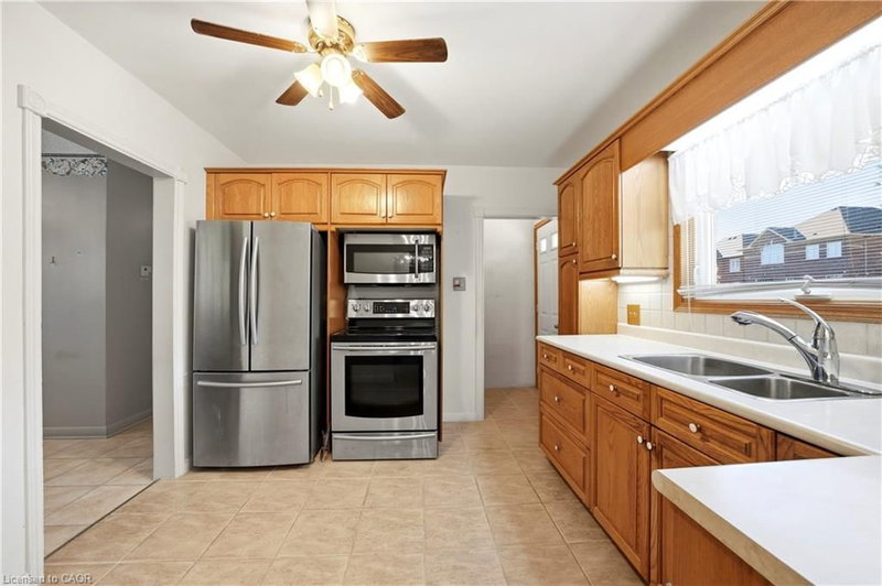 10168 Tenth Line photo 4