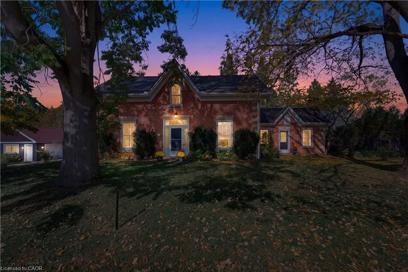 1719 Powerline Road W photo 2