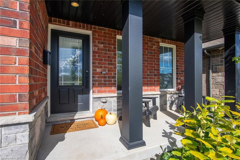 290 William Street photo 2