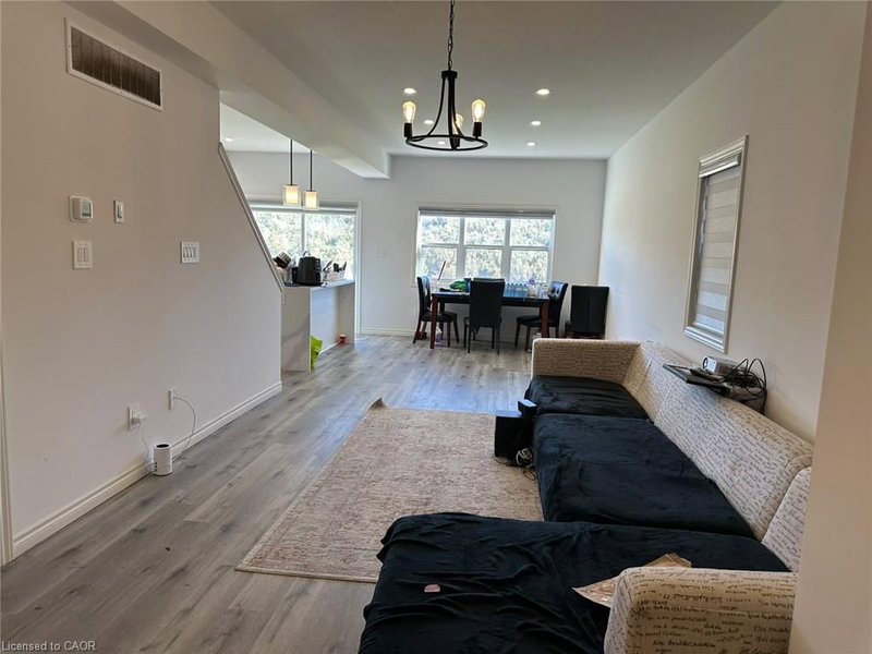3894 Auckland Avenue photo 3