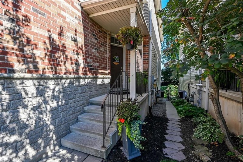 53 Sunnycroft Court photo 2