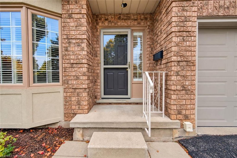 10 Courtland Drive photo 4