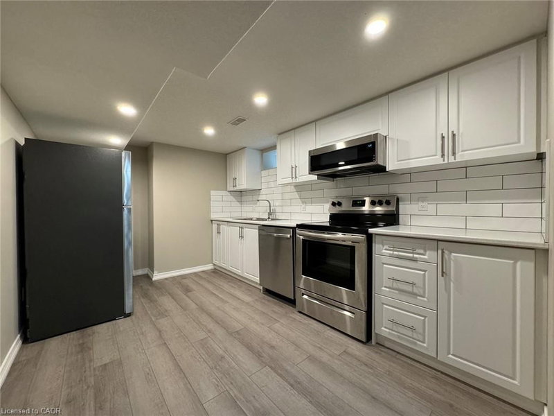 361 Parkvale Drive photo 4