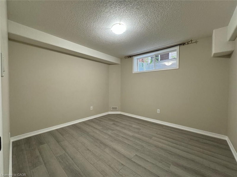 361 Parkvale Drive photo 5