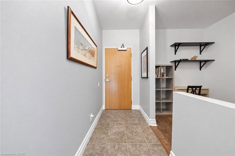 44 Bond Street W photo 4