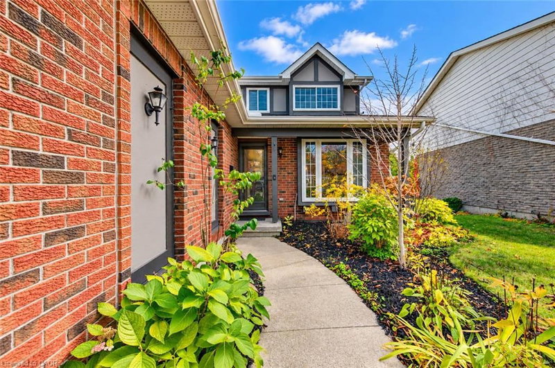 63 Winding Way