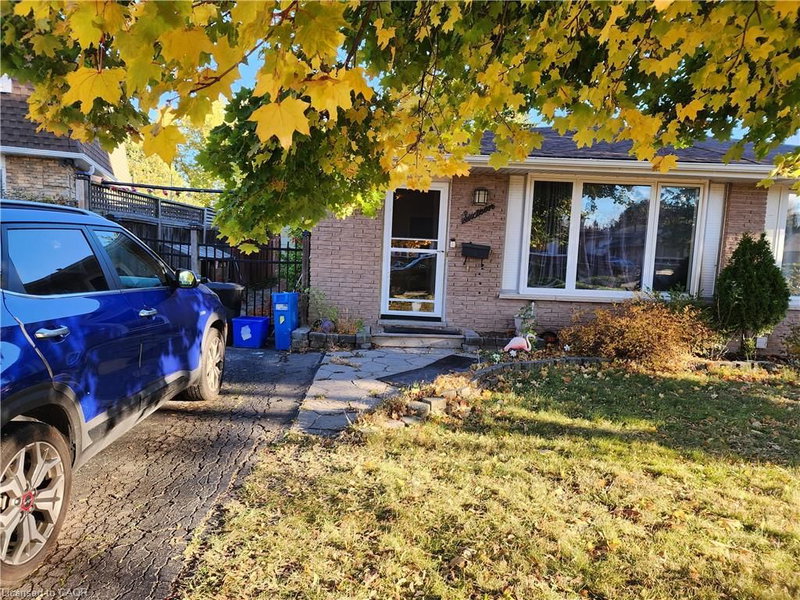 16 Glebe Court photo 2