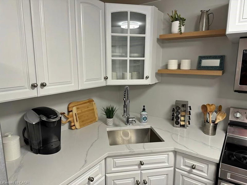 348 Springbrook Avenue photo 4