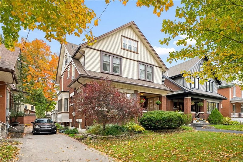 62 Heins Avenue