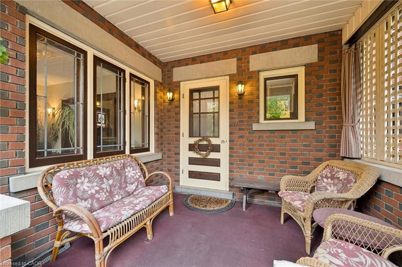 62 Heins Avenue photo 4