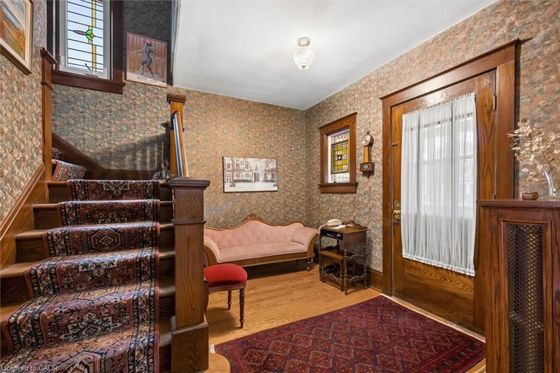 62 Heins Avenue photo 5