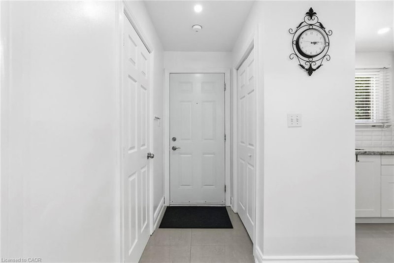 1420 Garth Street photo 4