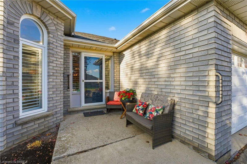 14 Dunton Lane photo 3
