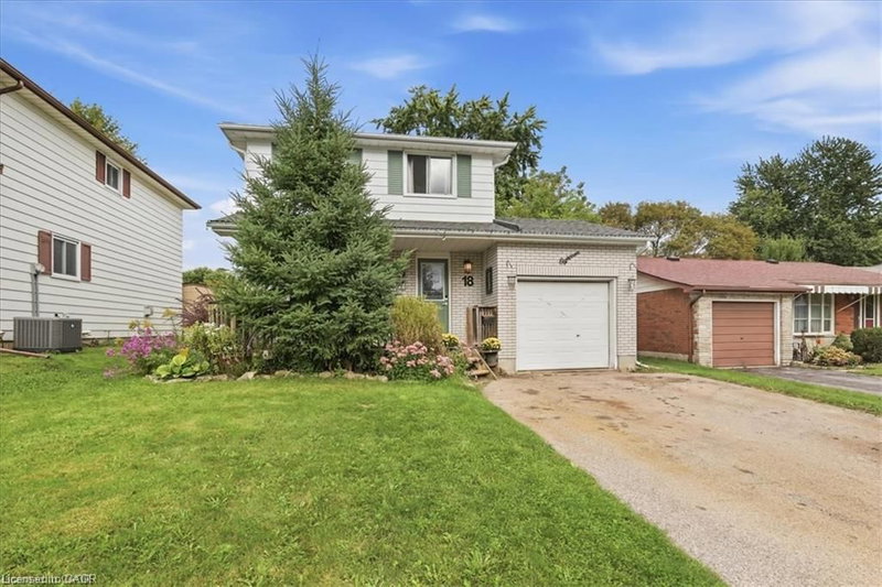 18 Forest Glen Court photo 1