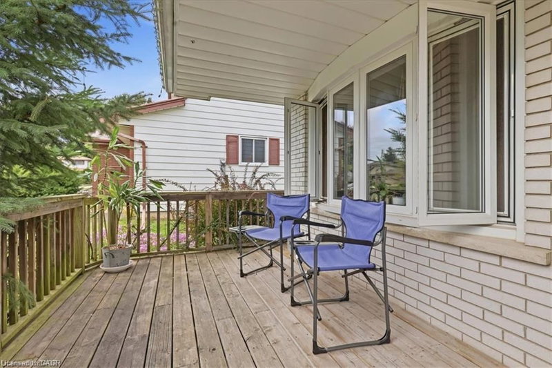 18 Forest Glen Court photo 2