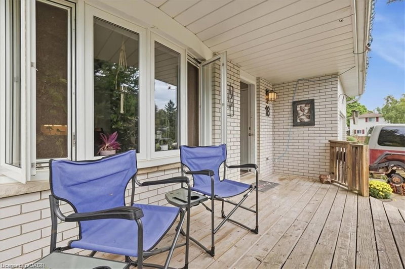 18 Forest Glen Court photo 3