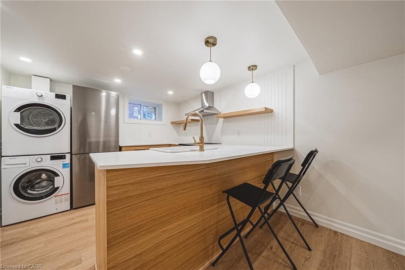 113 Erin Avenue photo 1