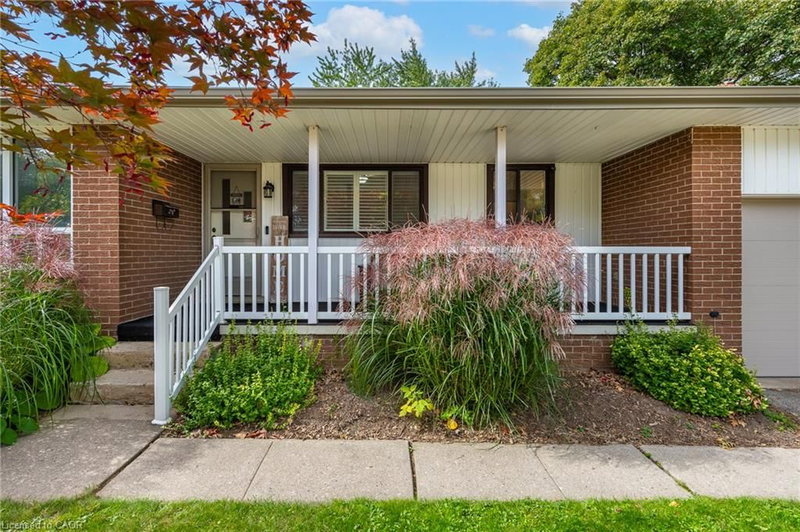 39 Wren Crescent photo 5