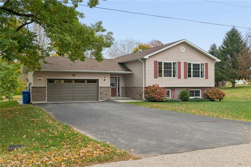 1120 Centre Street photo 2