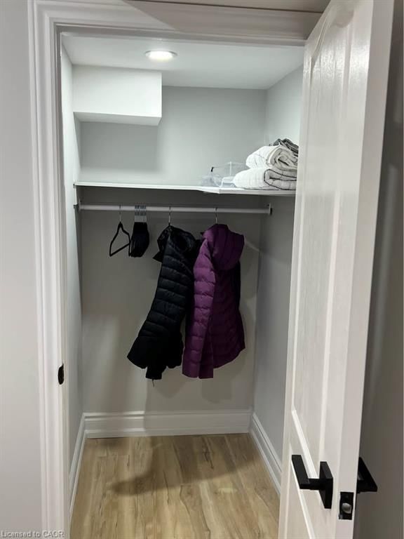 105 Stewart Avenue photo 3