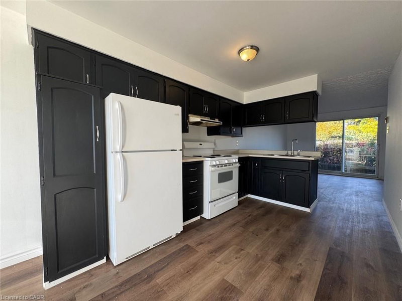 32 Ralgreen Crescent photo 2