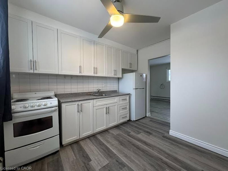 258 Cedar Street photo 1