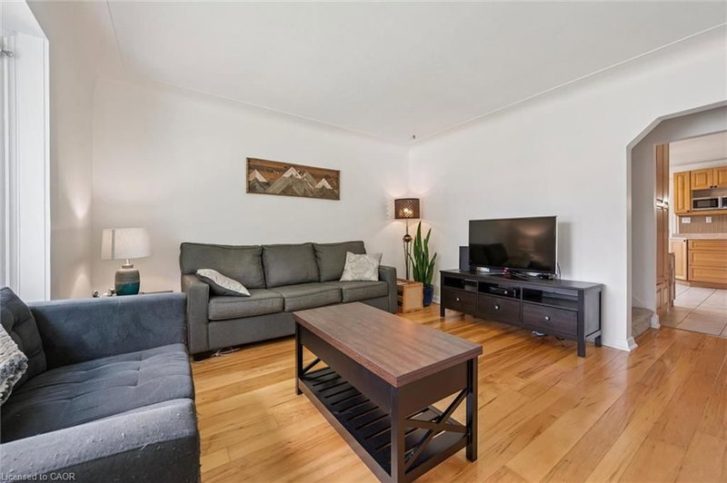 129 Florence Avenue photo 4