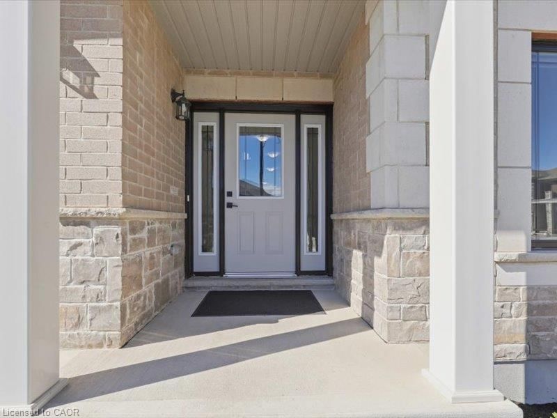 905 Broadacre Place photo 2