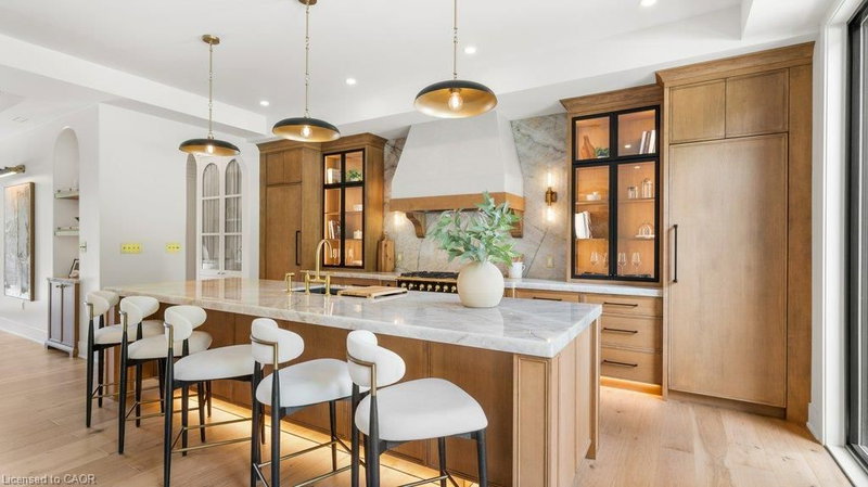 2 Bridlewood Crescent photo 3