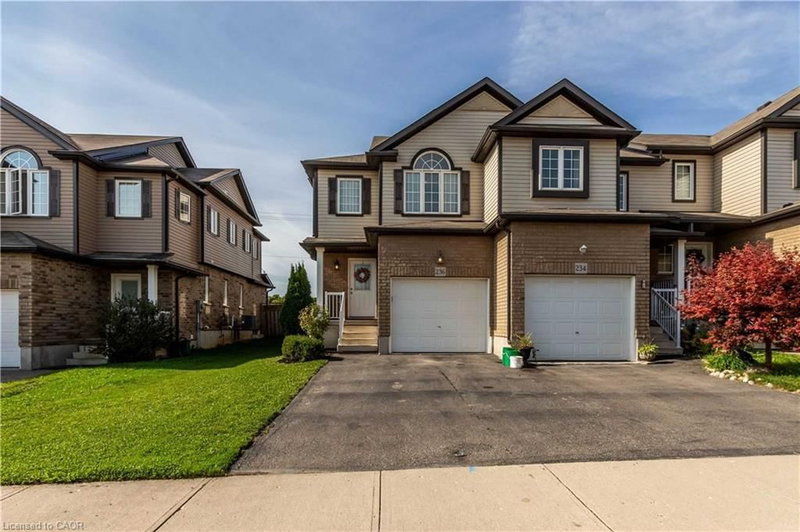 236 Countrystone Crescent photo 1