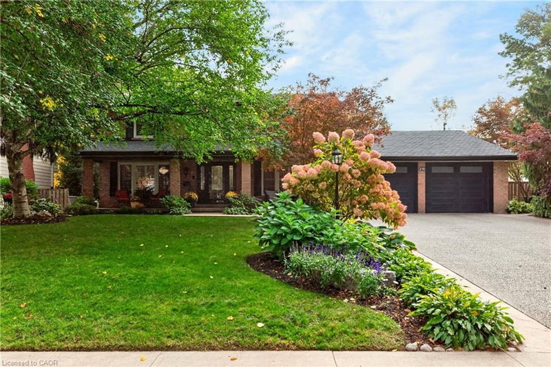 29 Woodside Drive photo 1