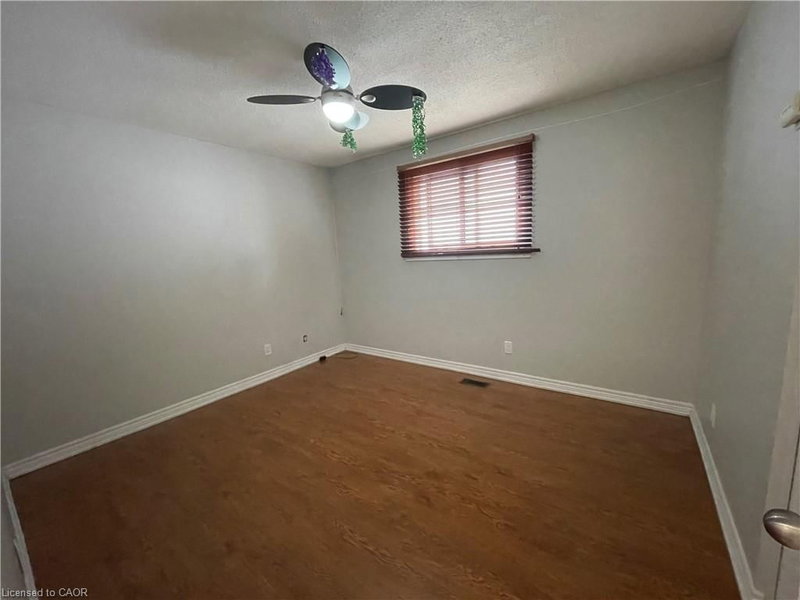 33 Behan Street photo 5