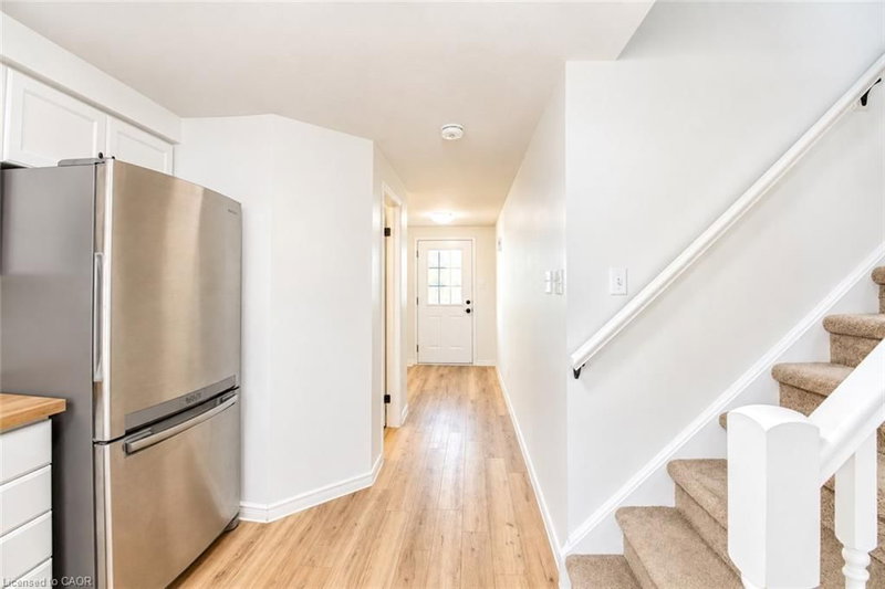 699 Laurelwood Drive