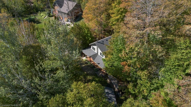 8 15th Avenue photo 2