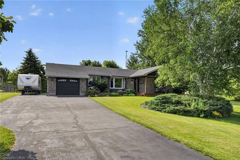 952 Robinson Road photo 4