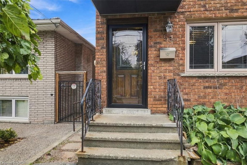 53 Picton Street W photo 5