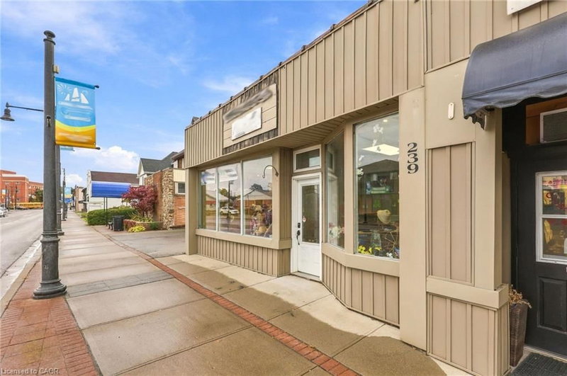 239 Main Street W photo 4