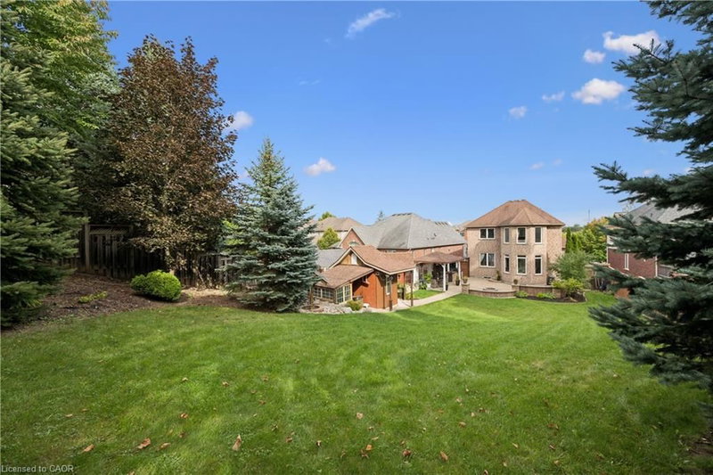 26 Frasson Drive photo 2