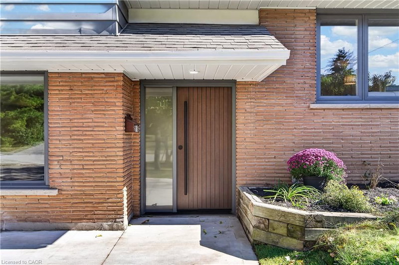 3028 Eva Drive photo 5