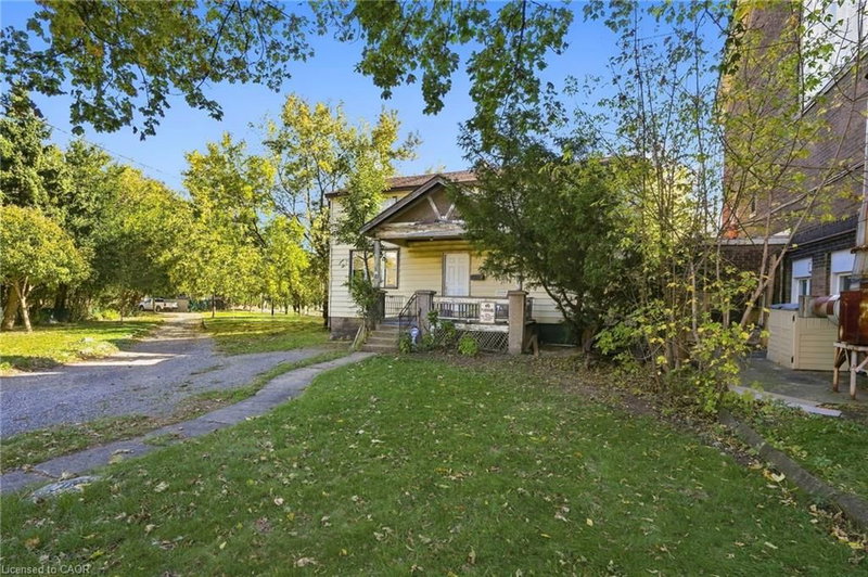 14 London Street N photo 2