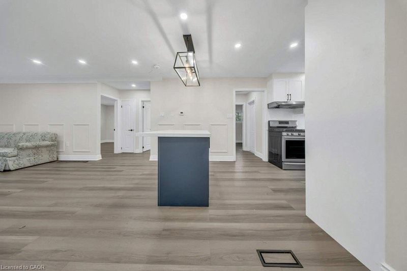 441 West 5th Street photo 4
