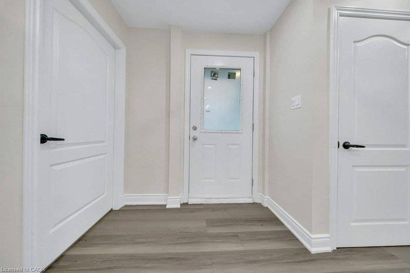 441 West 5th Street photo 5