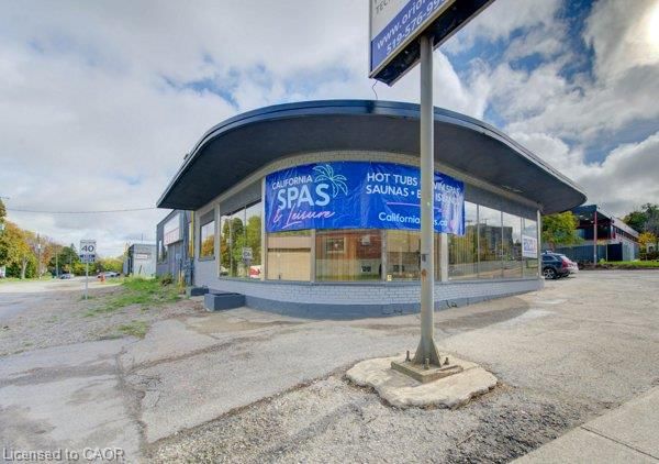 40 Lancaster Street W photo 2