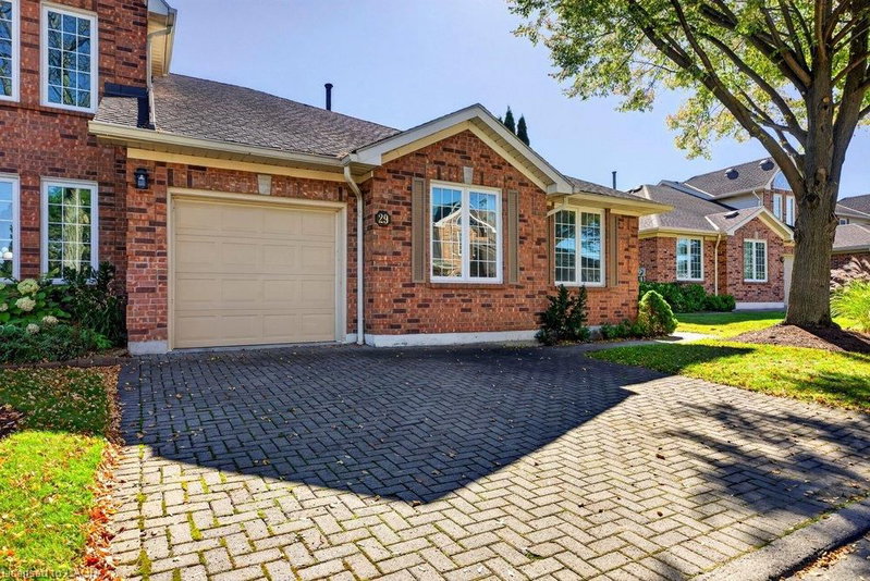 141 Welland Vale Road photo 2