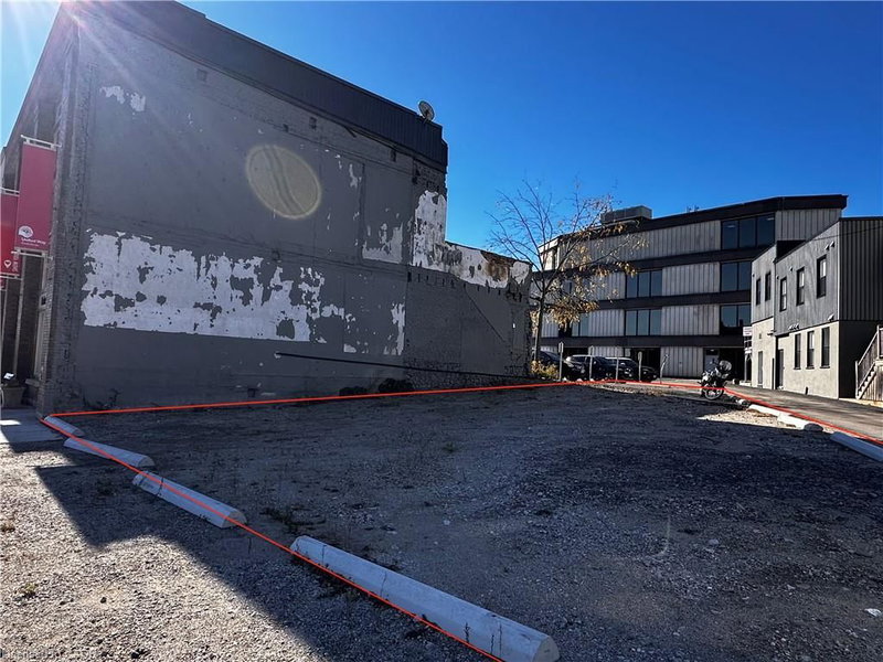 20-28 Erie Street photo 2